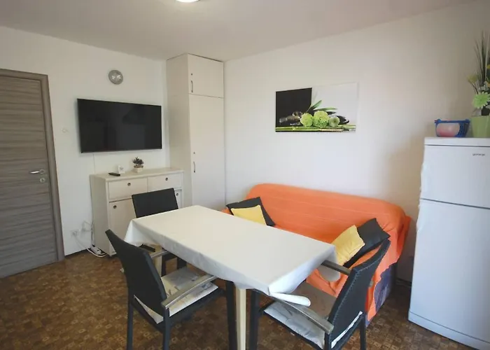 Apartmán With Parking Space Njivice, Krk - 21771
