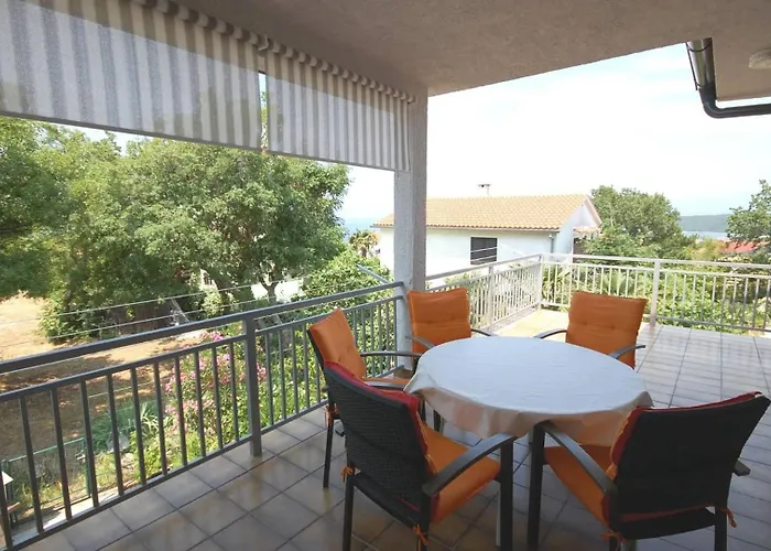 Apartmán With Parking Space Njivice, Krk - 21771 Njivice